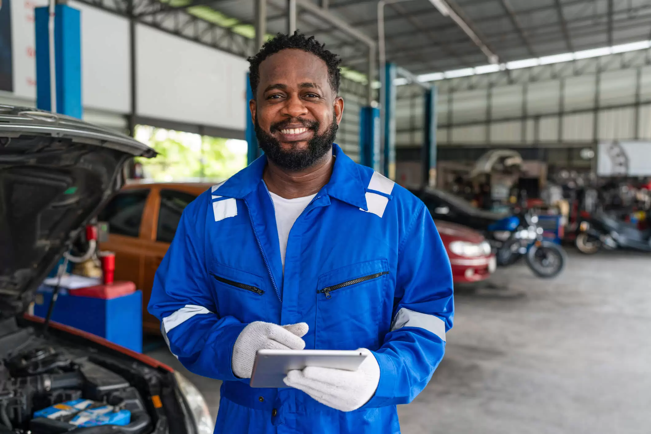 Automobile mechanic